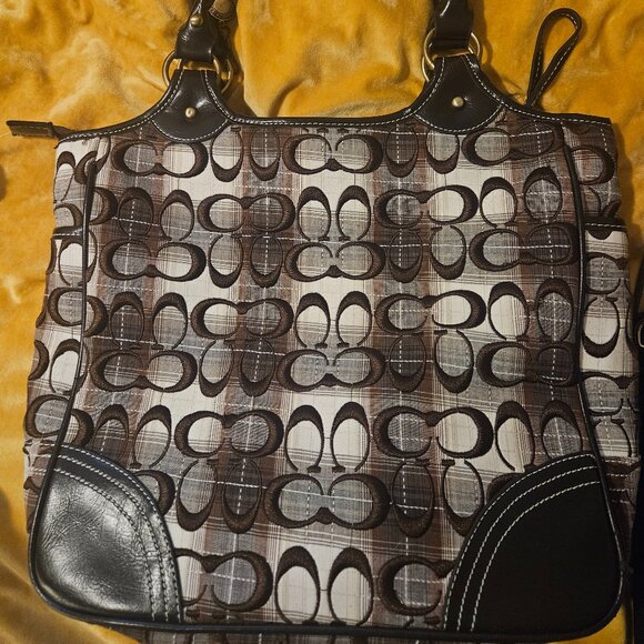 Coach signature tote - Picture 1 of 4